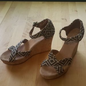 TOMS Black and White Wedge Heels 7.5